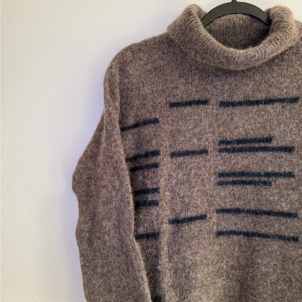 WRAP London Sweater - Picture 3 of 5
